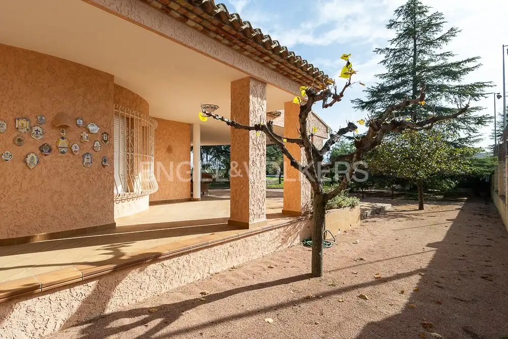 Vista exterior de Casa o xalet en venda en Ontinyent amb Calefacció, Jardí privat i Terrassa