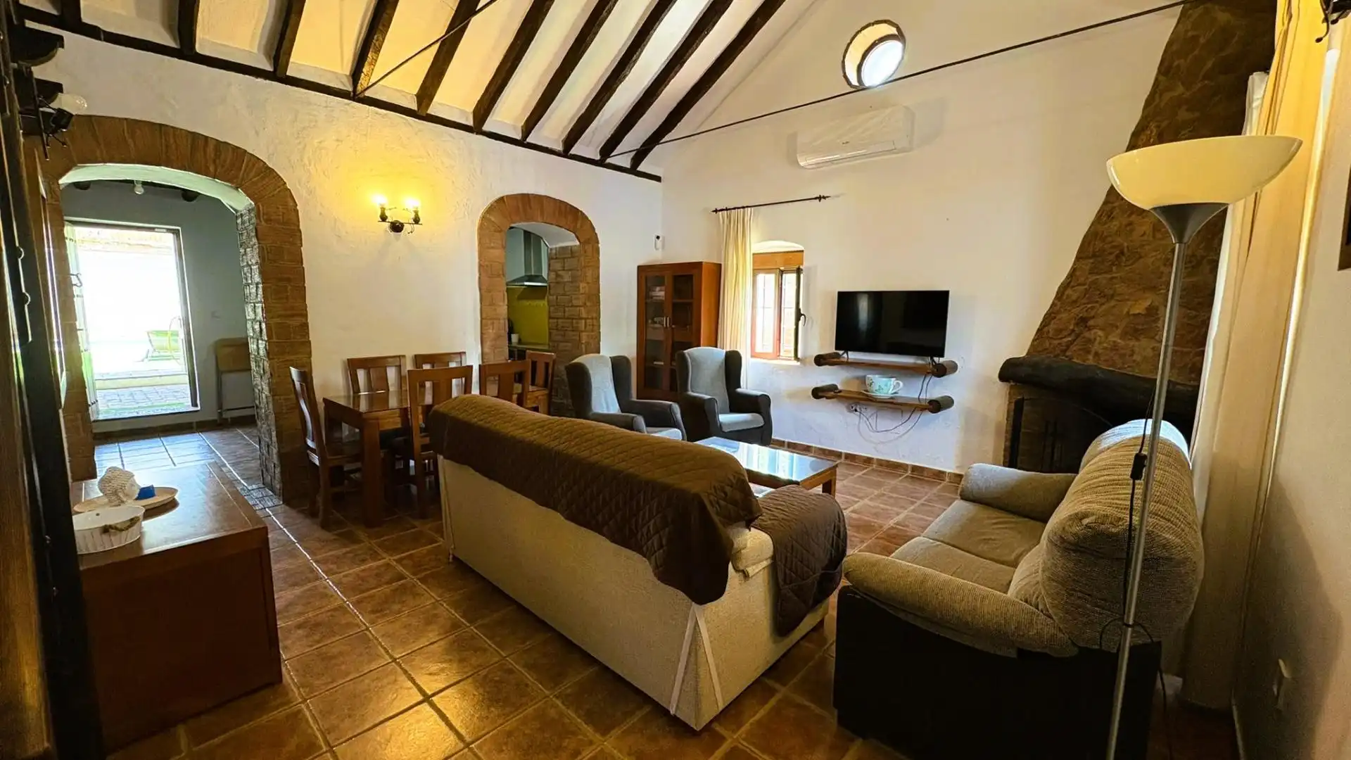 Sala d'estar de Casa o xalet en venda en Arcos de la Frontera amb Jardí privat i Piscina