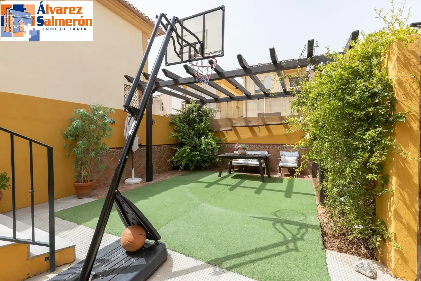 Garden of Houses for sale in Albolote  with Air Conditioner, Terrace and Storage room