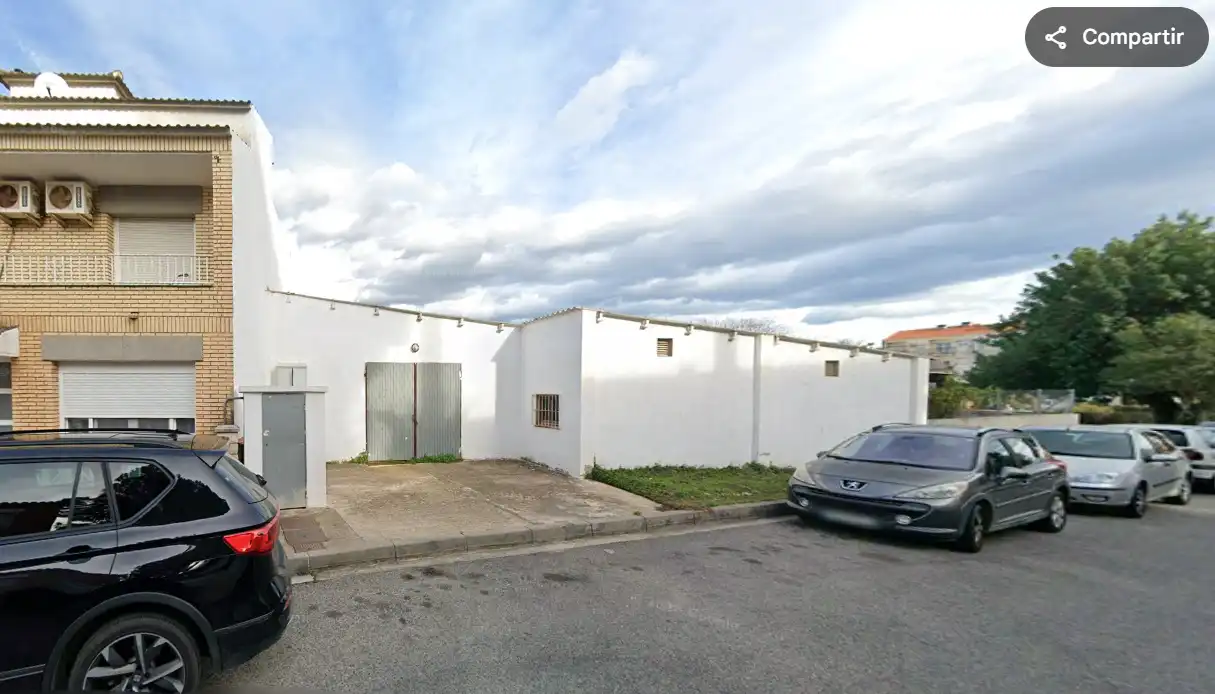 Terreny residencial en venda a Passatge Número 08 13