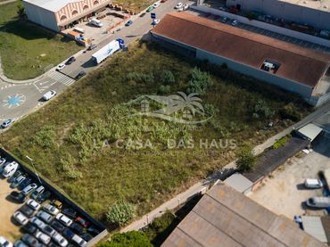 Terreny residencial en venda a Centre