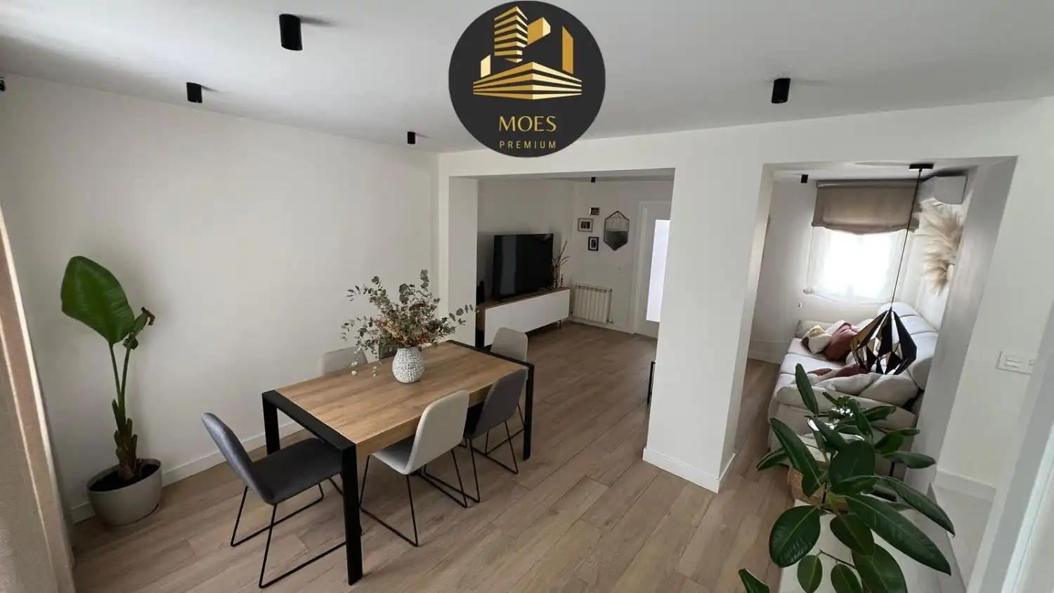 Vista exterior de Casa o xalet en venda en Los Villares amb Aire condicionat, Calefacció i Terrassa