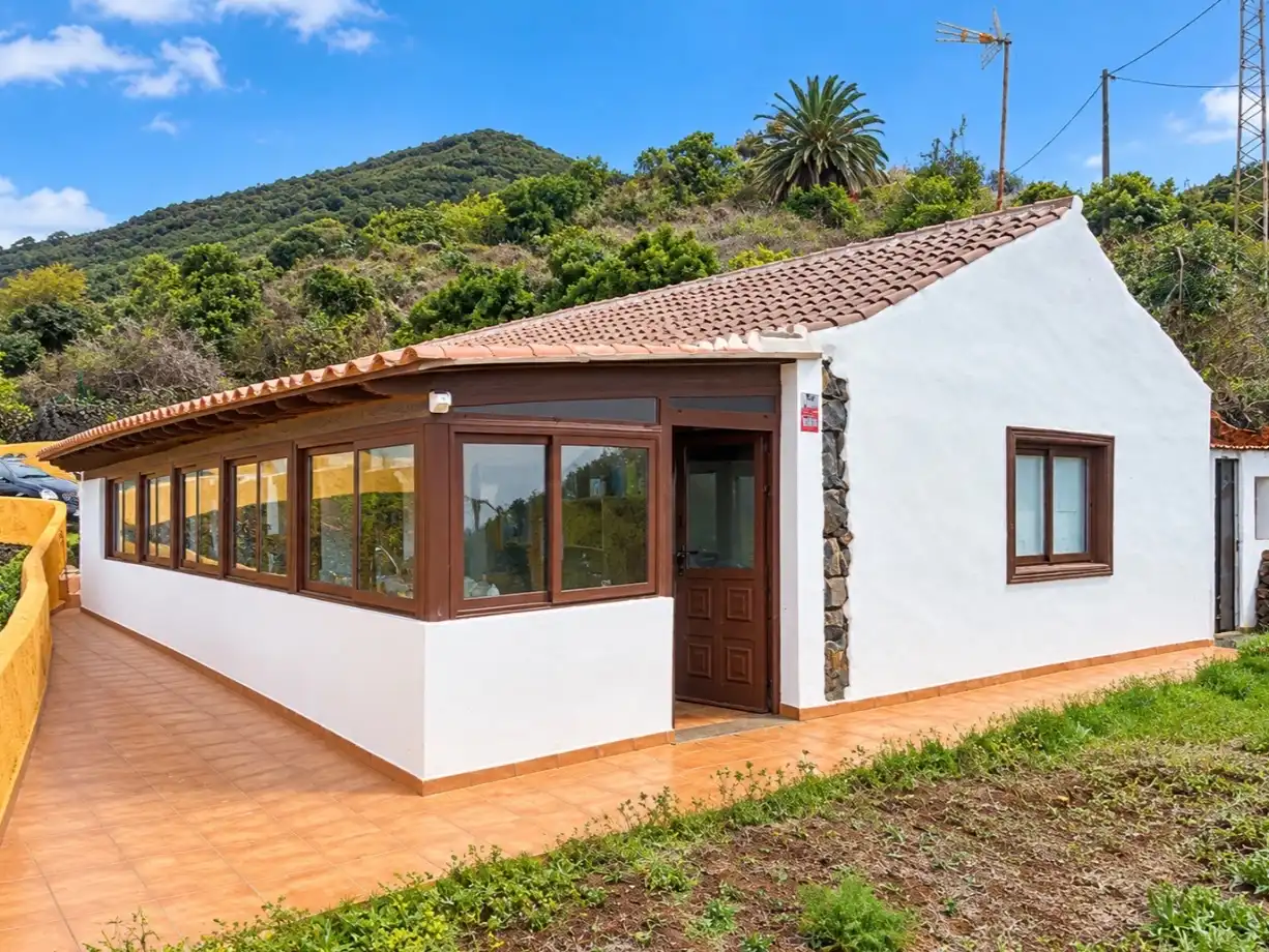 Vista exterior de Finca rústica en venda en Los Llanos de Aridane, Santa Cruz de Tenerife