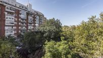 Exterior view of Apartment for sale in  Madrid Capital  with Air Conditioner, Terrace and Balcony