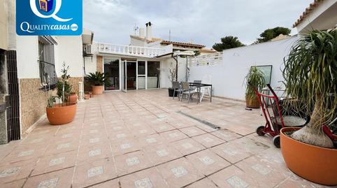 Foto 3 de Casa adosada en venta en Busot, Alicante