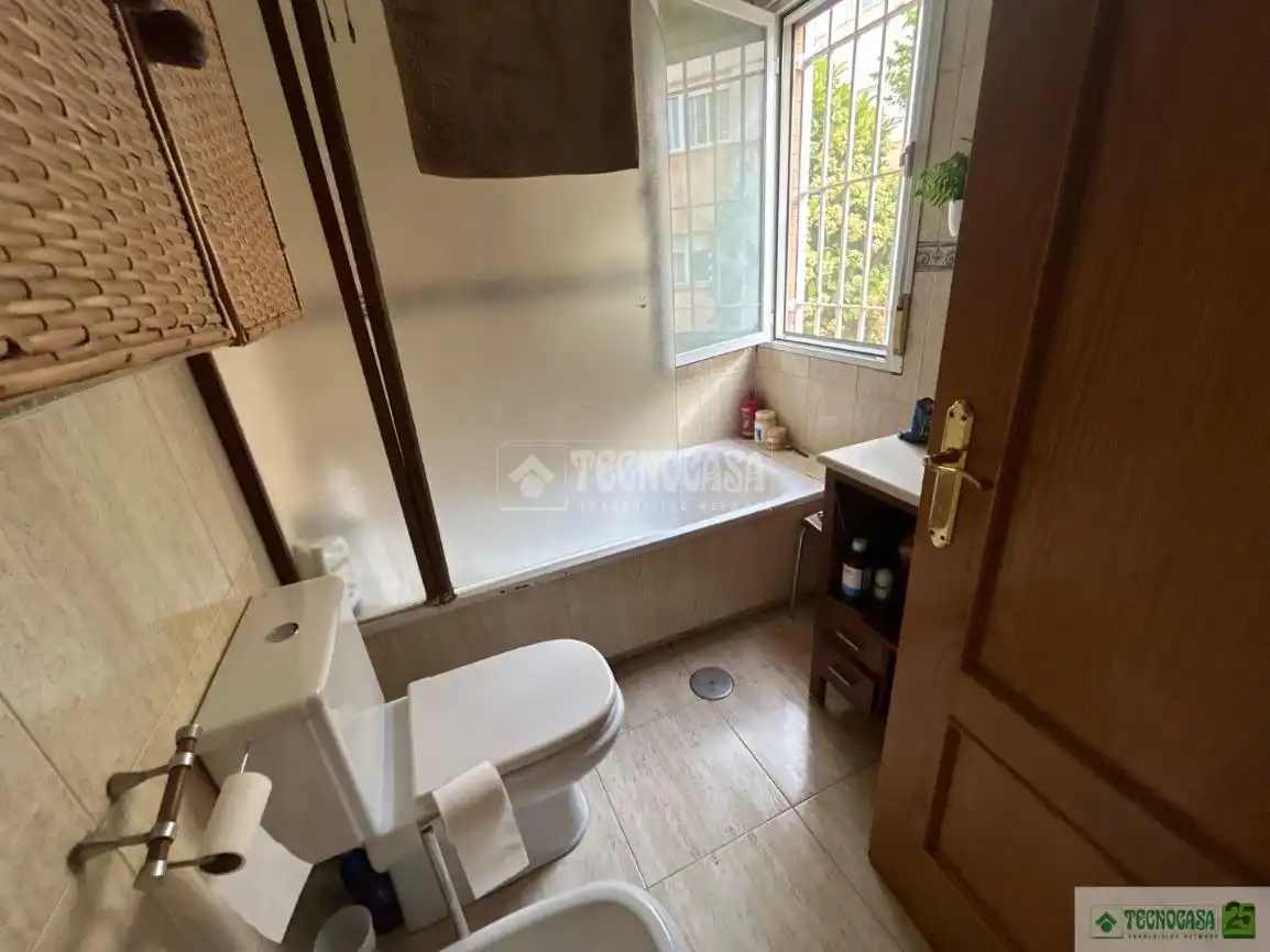 Baño de Piso en venta en Ciudad Real con Aire acondicionado, Calefacción y Piscina comunitaria