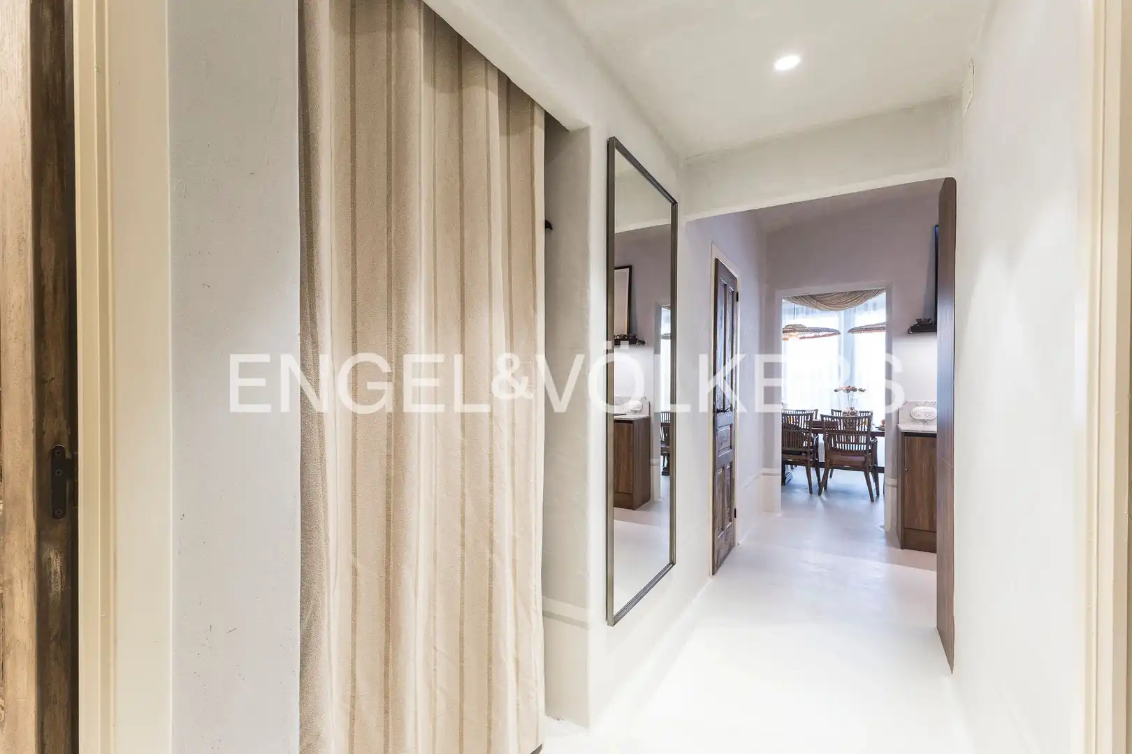Attic for sale in Sants