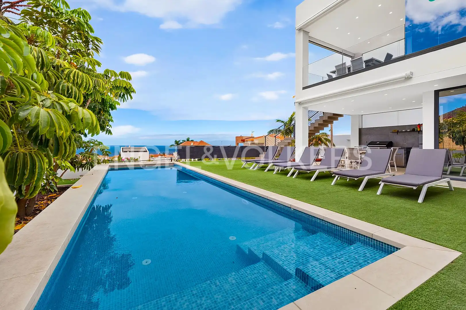 Swimming pool of Houses for sale in Adeje  with Air Conditioner, Terrace and Swimming Pool