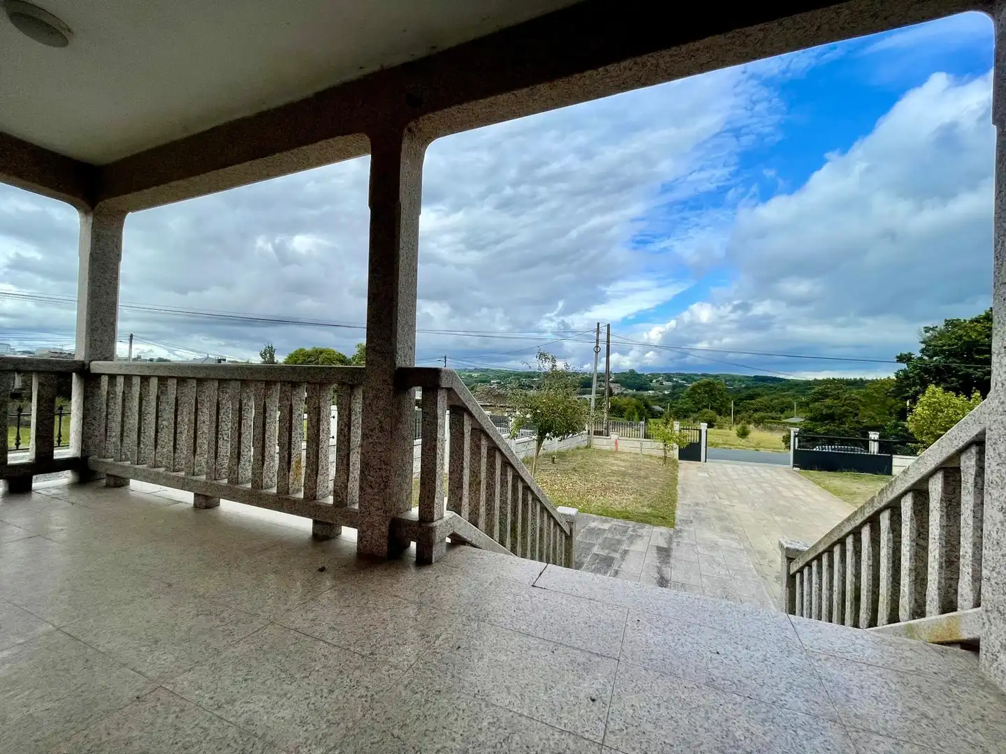 Vista exterior de Casa o chalet en venta en Lugo con Calefacción, Jardín privado y Parquet