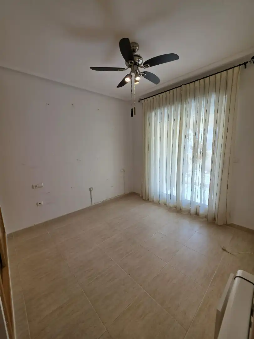 Schlafzimmer von Wohnung zum Verkauf in Torrevieja mit Möbliert
