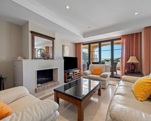Living room of Single-family semi-detached for sale in Benahavís  with Air Conditioner, Private garden and Terrace