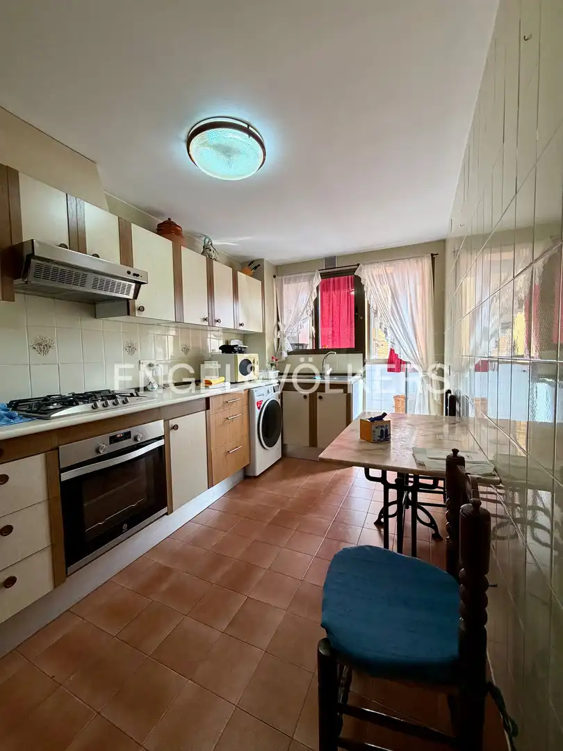 Kitchen of Flat for rent in Valencia  with Air Conditioner, Heating and Balcony