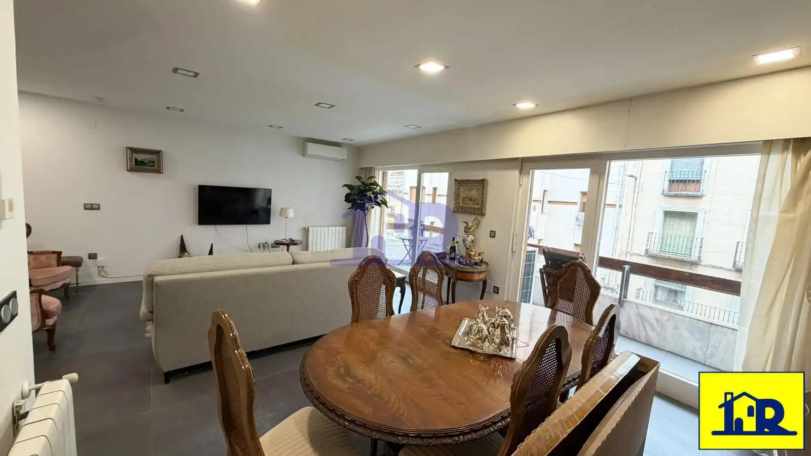 Living room of Flat for sale in Cuenca  with Air Conditioner, Heating and Terrace