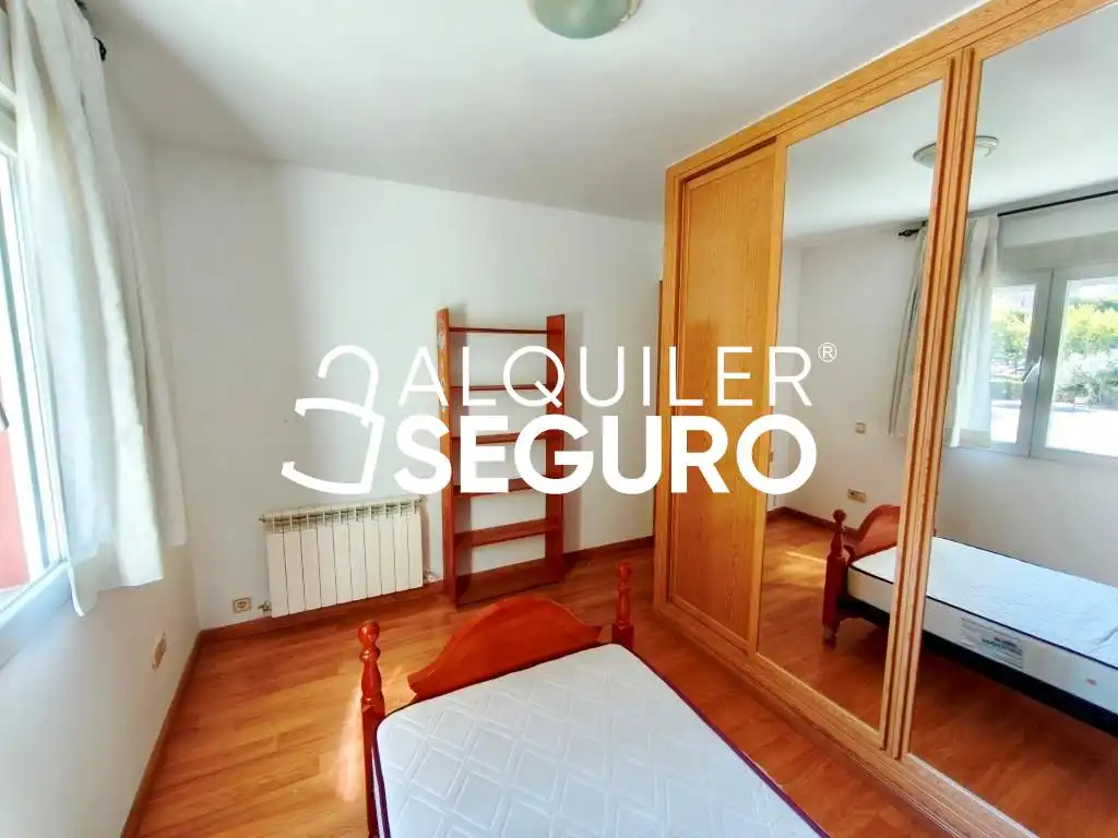 Flat for rent in Pintor Murillo, Norte - Universidad