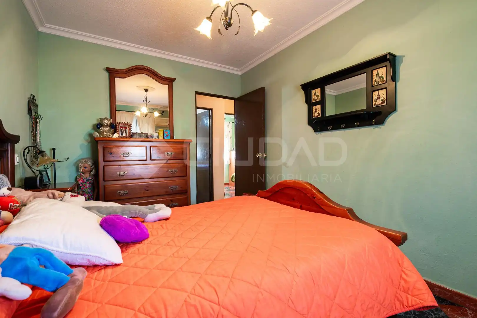 Bedroom of Flat for sale in Sevilla  with Air Conditioner