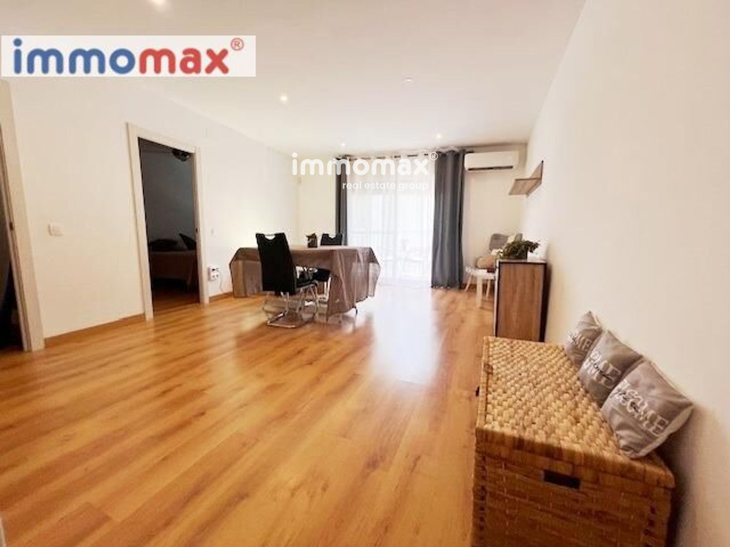 Exterior view of Flat for sale in Sant Joan Despí  with Air Conditioner