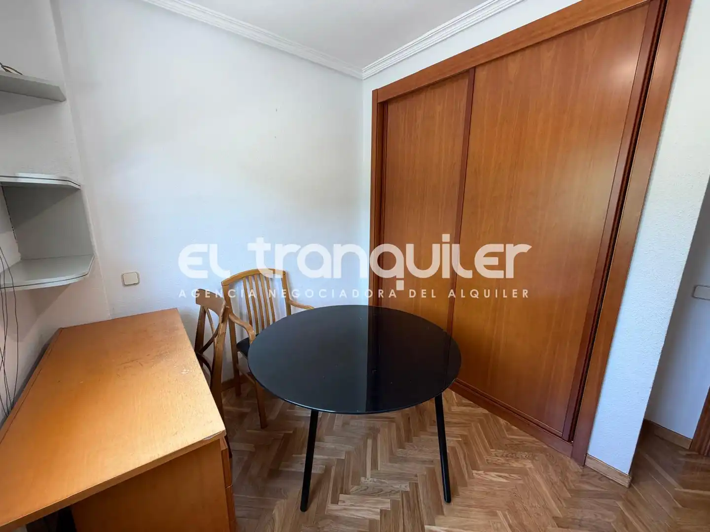 Dormitori de Casa adosada de lloguer en Leganés amb Jardí privat, Parquet i Terrassa