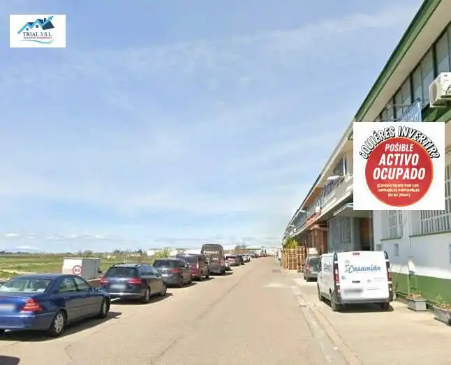 Industrial building for sale in Calle de la Letra M