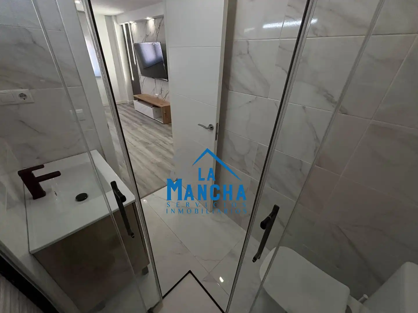 Bathroom of Flat for sale in Albacete  with Air Conditioner, Heating and Furnished