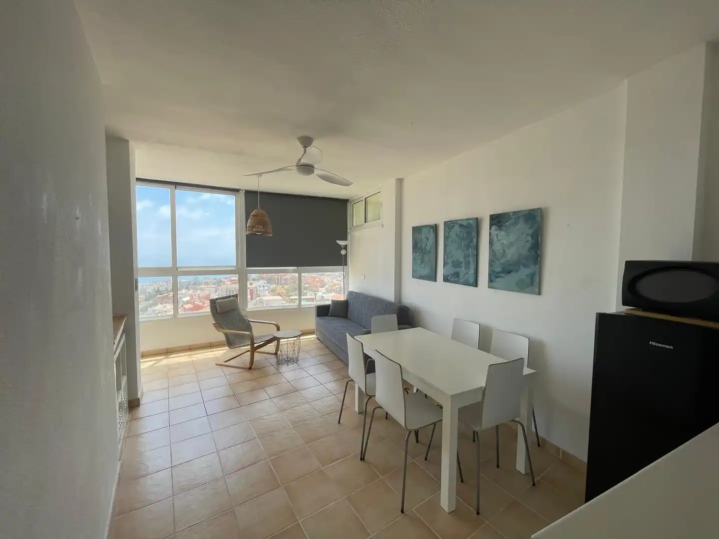 Sala d'estar de Pis de lloguer en Fuengirola amb Terrassa, Moblat i Forn