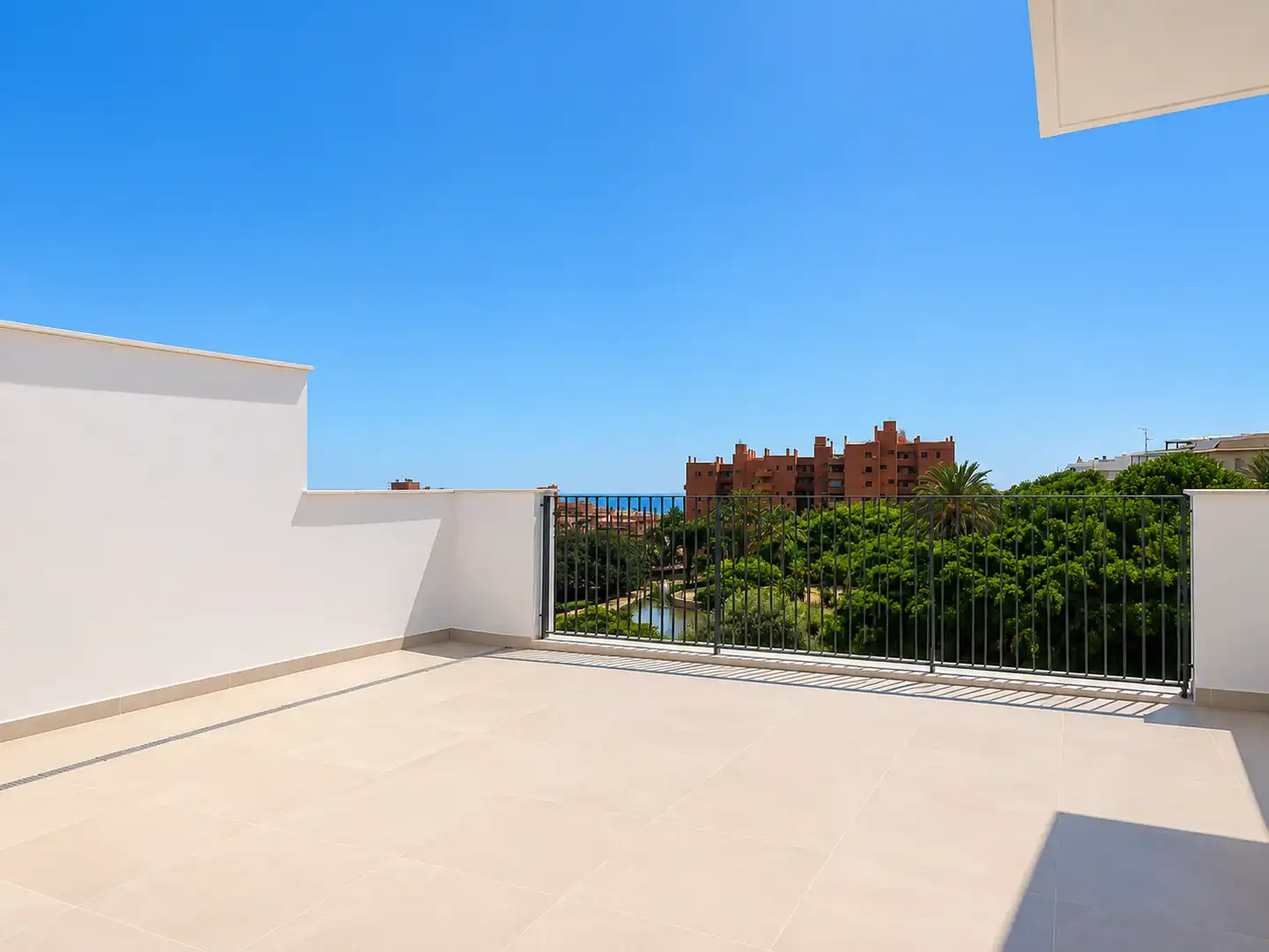 Àtic amb piscina en venda a Estepona Pueblo, imagen 37
