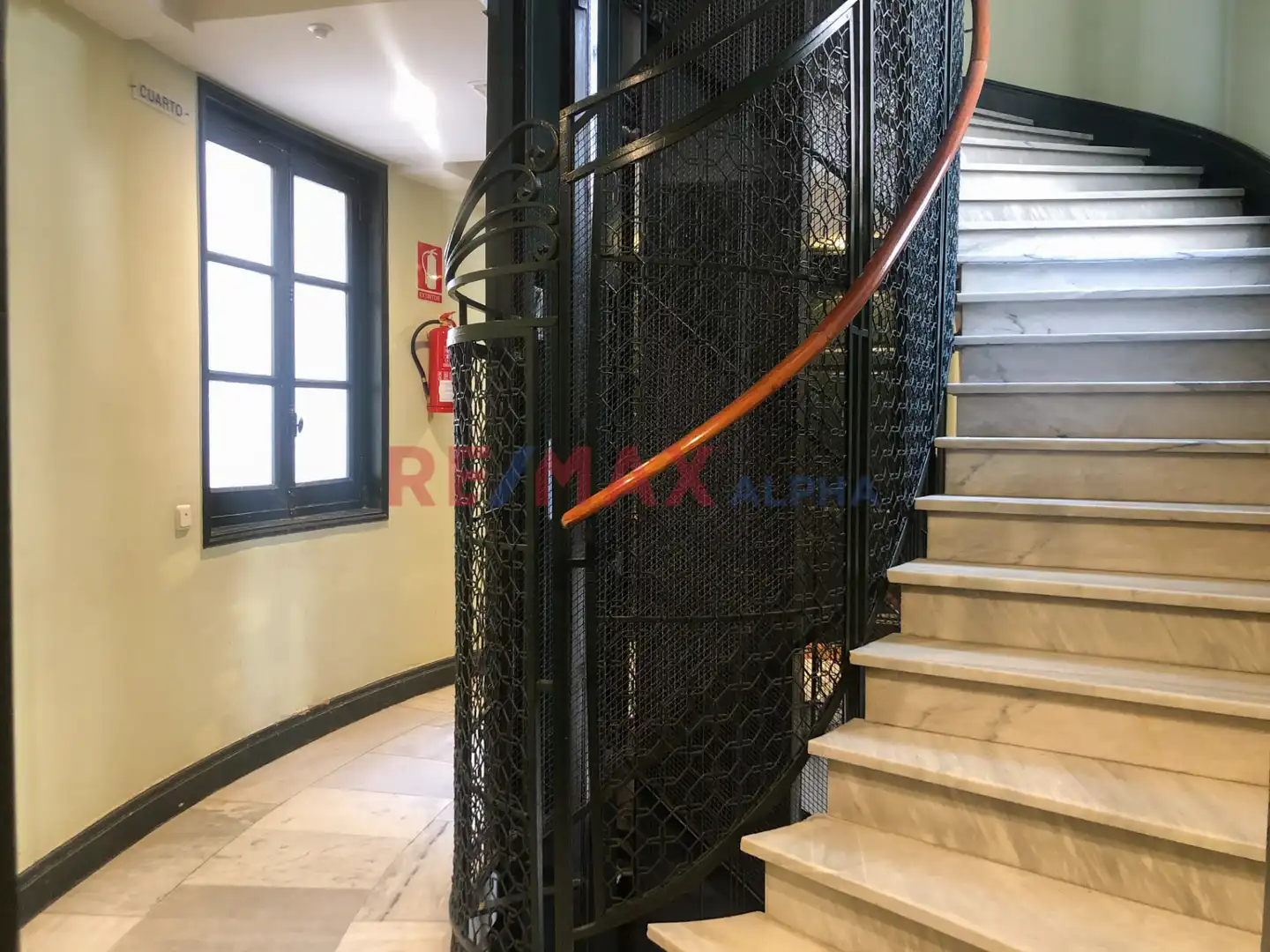 Flat for rent in Madrid  with Air Conditioner, Heating and Furnished