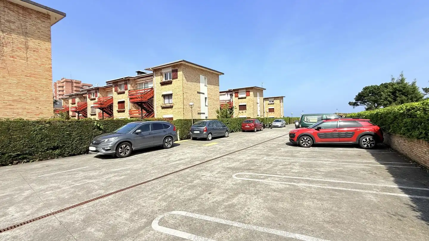 Parking of Flat for sale in Laredo