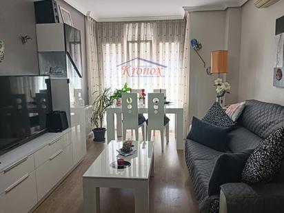 Sala d'estar de Pis en venda en  Madrid Capital amb Aire condicionat, Calefacció i Traster