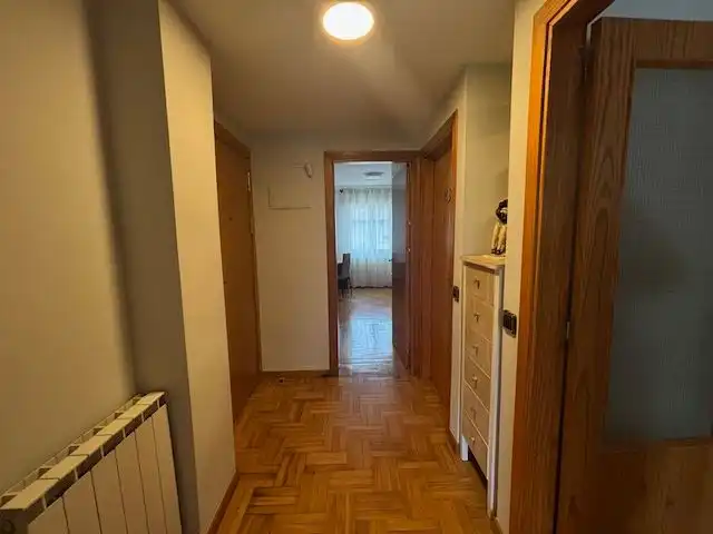 Wohnung zur Miete in Calle del Concejo de Olaz, 17, Mendillorri