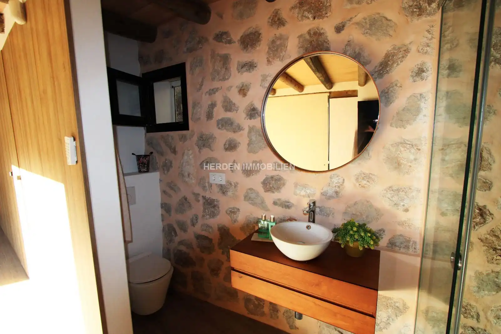 Baño de Finca rústica en venta en Calvià con Aire acondicionado, Calefacción y Terraza