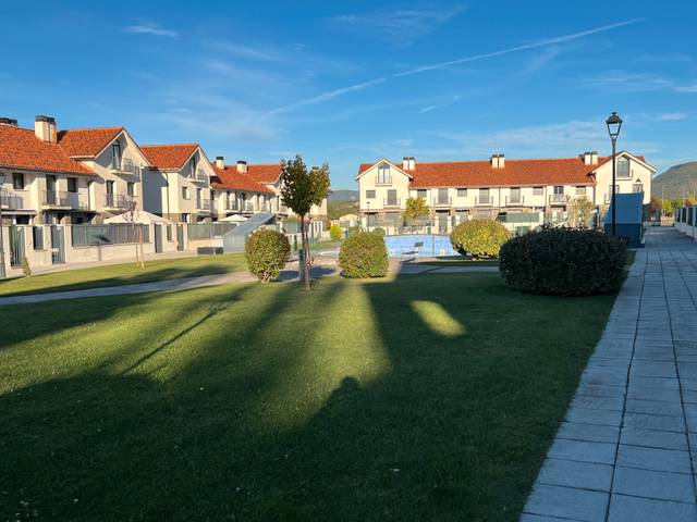 Casa-chalet en Venta en Calle Pirineos en Santa Cilia