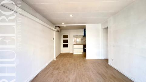 Foto 5 de Piso en venta en Avinguda Sant Esteve, Sant Miquel, Barcelona