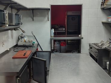 Locale commerciale in vendita a Calle Pino Piñonero 42