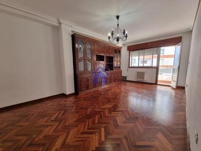 Living room of Flat for sale in Vigo   with Heating, Terrace and Storage room