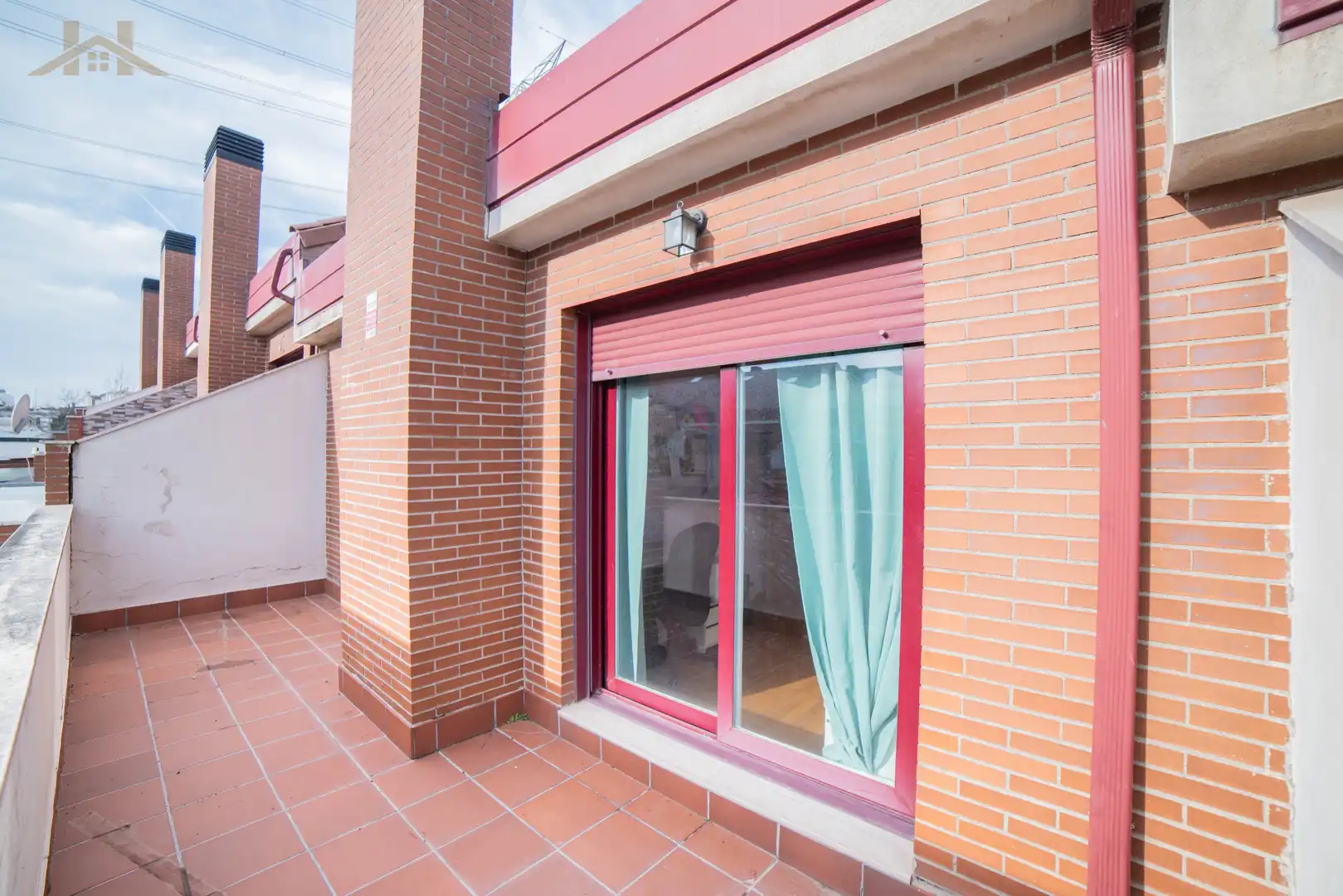 Vista exterior de Casa adosada en venda en Arroyomolinos (Madrid) amb Aire condicionat, Calefacció i Parquet