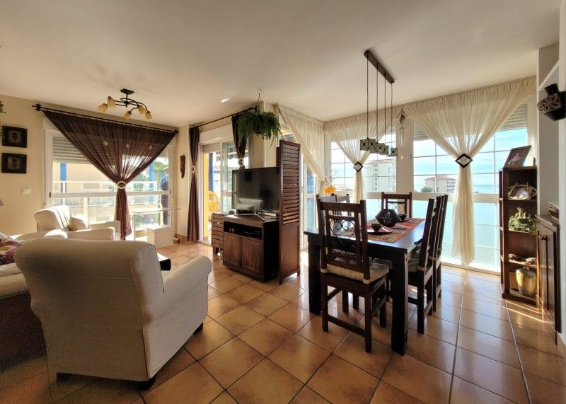 Menjador de Àtic en venda en Torrox amb Aire condicionat, Calefacció i Terrassa