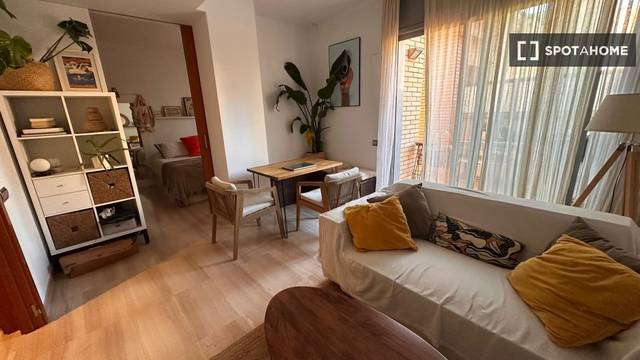 Piso en Alquiler en El Camp d'en Grassot i Gràcia Nova