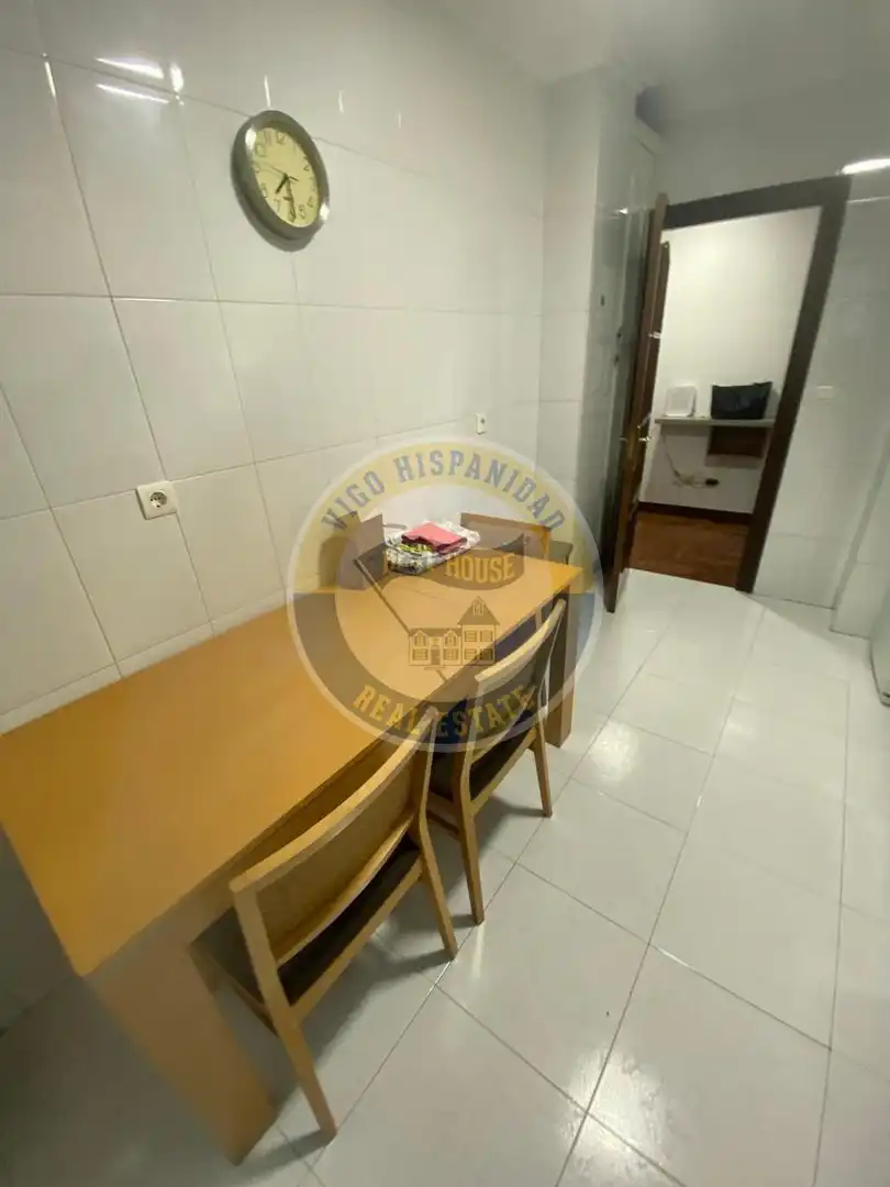 Flat for rent in Vigo   with Heating, Parquet flooring and Furnished