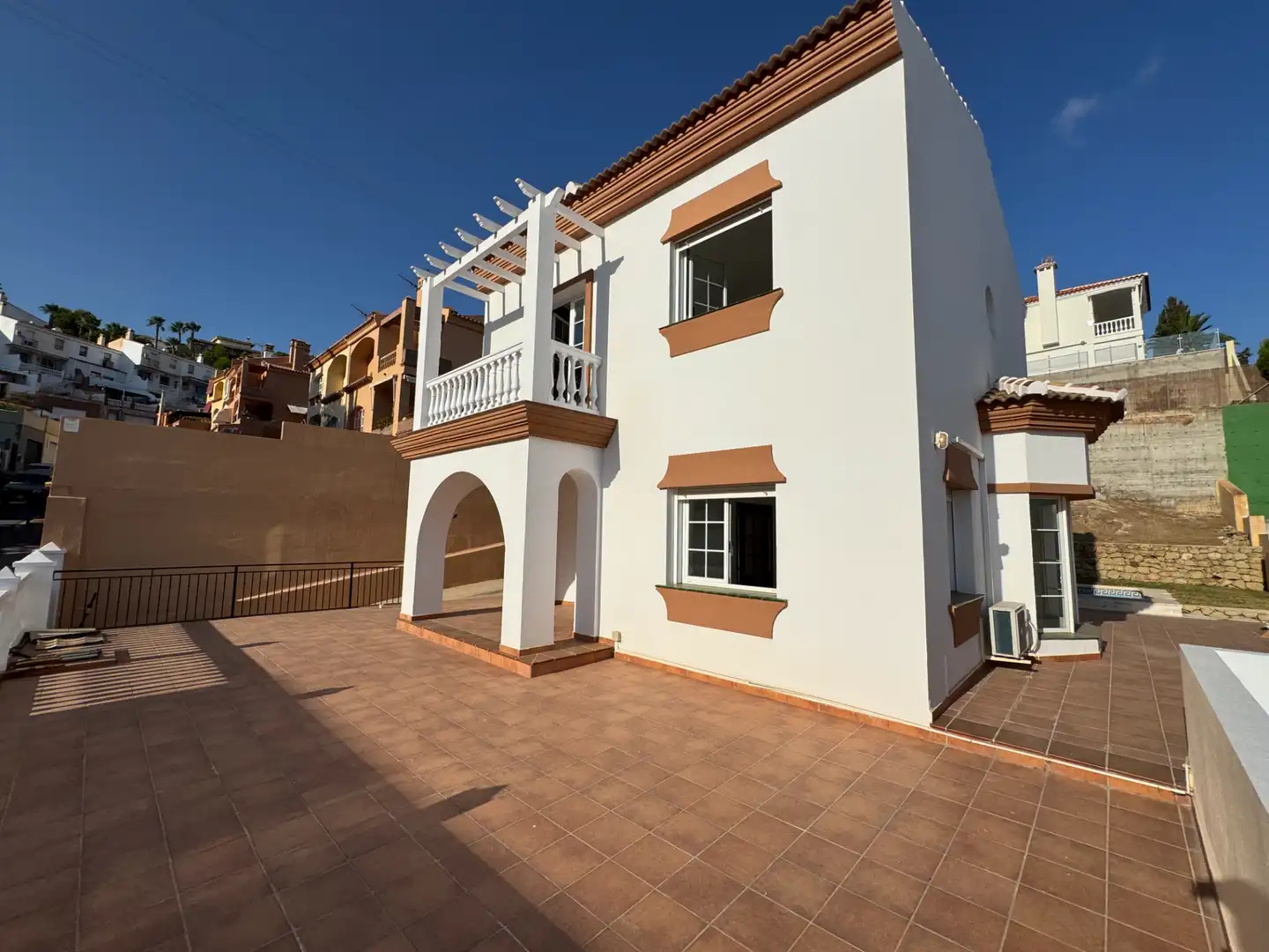 Vista exterior de Casa o chalet en venta en Rincón de la Victoria con Aire acondicionado, Jardín privado y Terraza