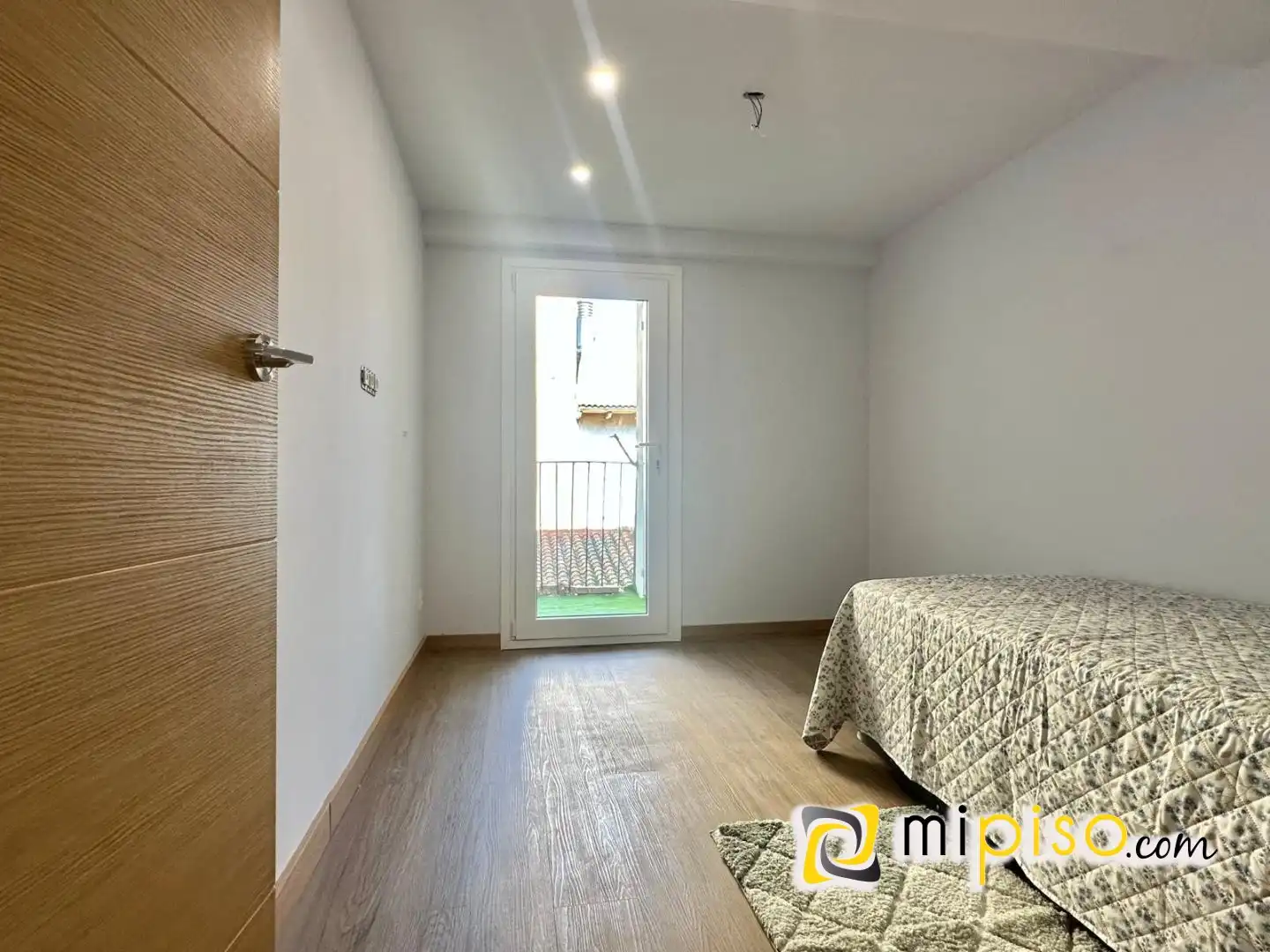 Habitación de Piso en venta en Laredo con Calefacción, Amueblado y Balcón