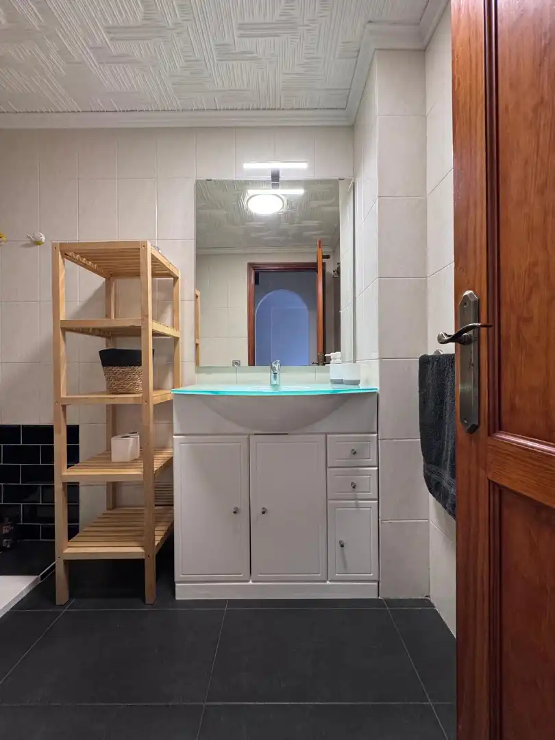 Baño de Piso de alquiler en Telde con Amueblado, Horno y Lavadora