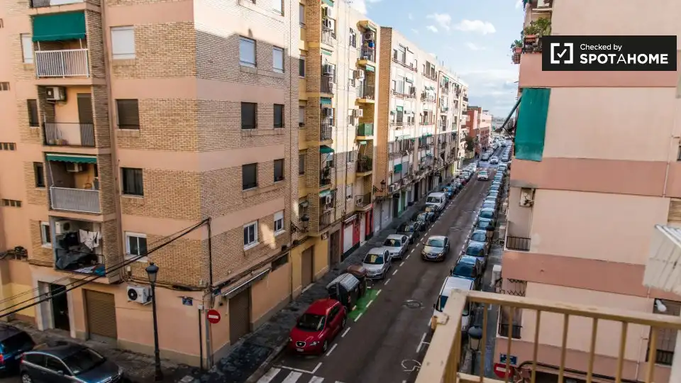 Vista exterior de Pis de lloguer en Valencia amb Aire condicionat, Calefacció i Moblat