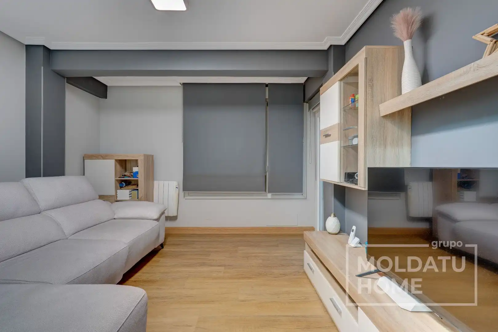 Sala d'estar de Pis en venda en Donostia - San Sebastián  amb Calefacció, Terrassa i Traster