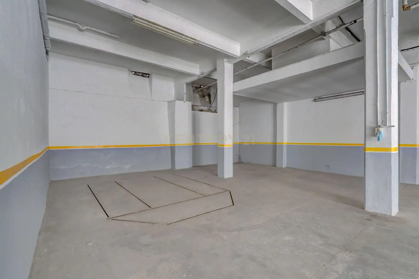Parkplatz von Garage zum Verkauf in Irun 