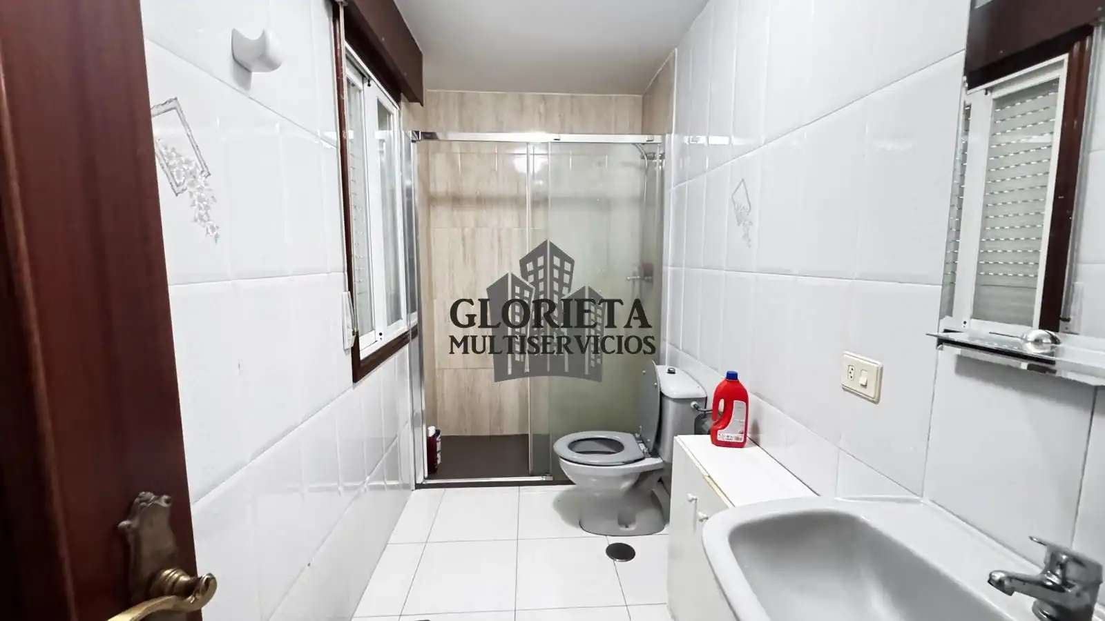 Baño de Ático en venta en Caldas de Reis con Calefacción, Trastero y Amueblado