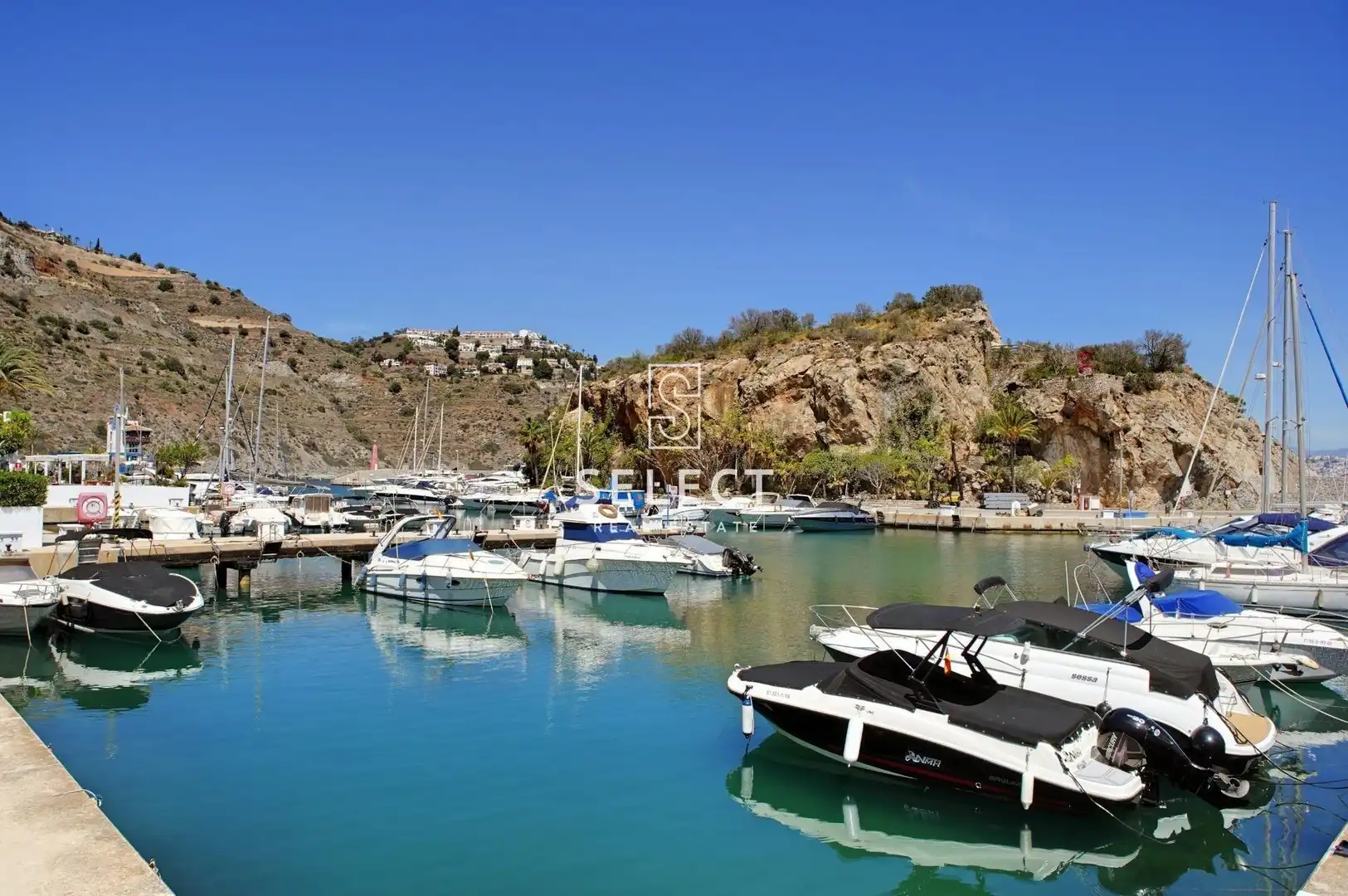 Vista exterior de Apartamento en venta en Almuñécar con Aire acondicionado, Calefacción y Jardín privado