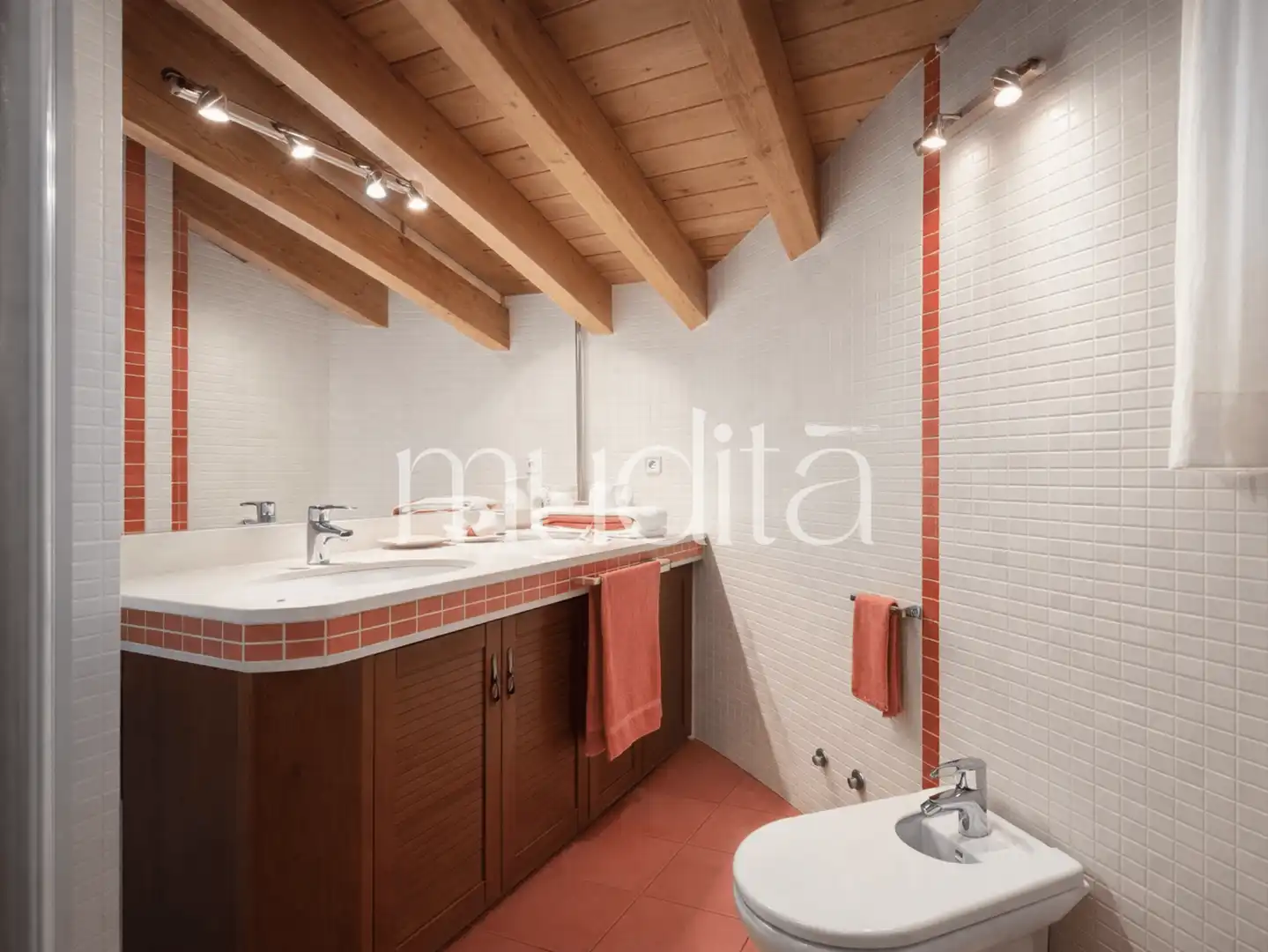 Baño de Casa o chalet en venta en Seva con Calefacción, Jardín privado y Terraza