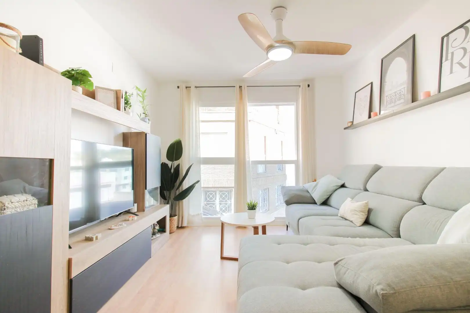 Wohnzimmer von Wohnung zum Verkauf in Benaguasil mit Klimaanlage und Alarm