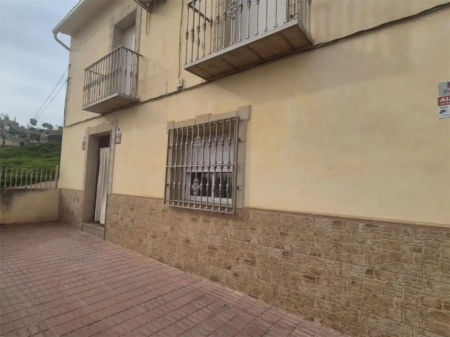 Vista exterior de Piso en venta en Jódar con Aire acondicionado, Trastero y Amueblado