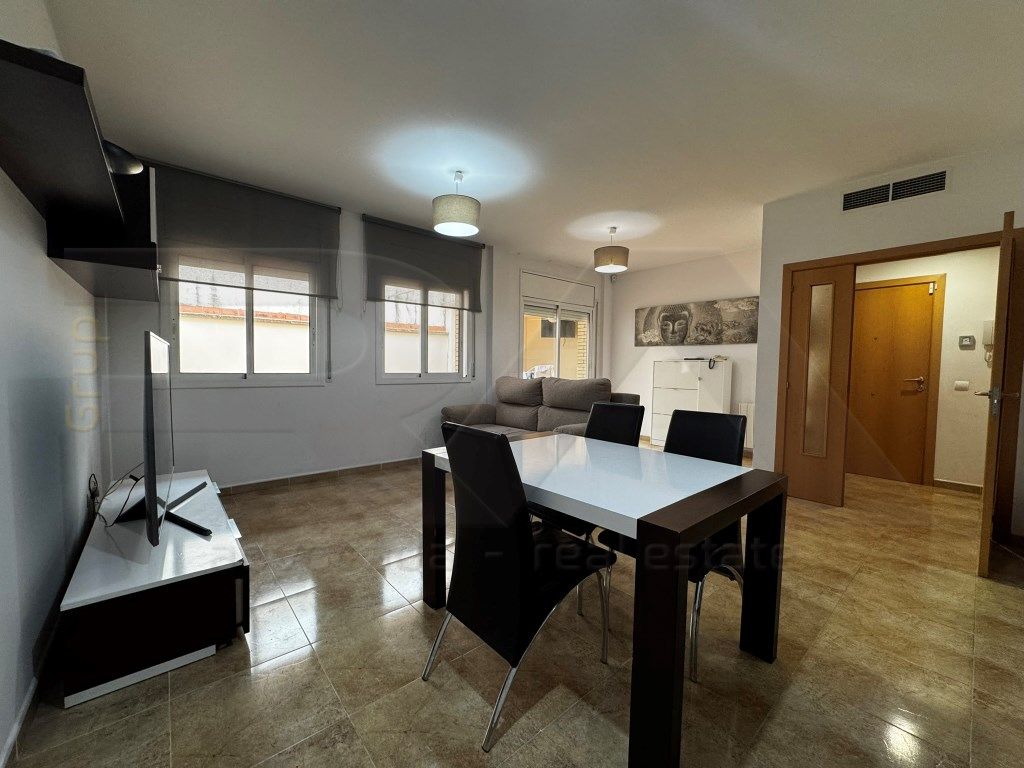 Sala d'estar de Planta baixa en venda en La Canonja amb Aire condicionat, Terrassa i Forn